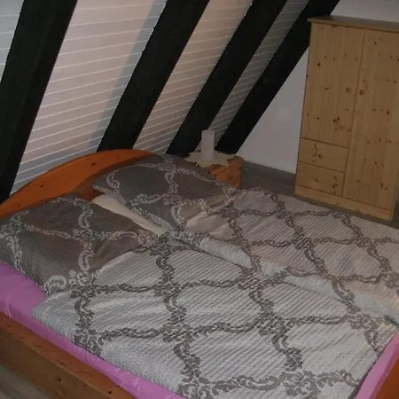 בית נופש Nurdachhaus Fuest בוטיאדינגן